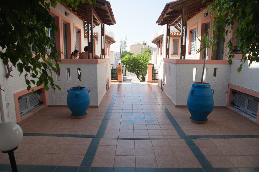 Palmira Apartments Makrýgialos 객실 사진