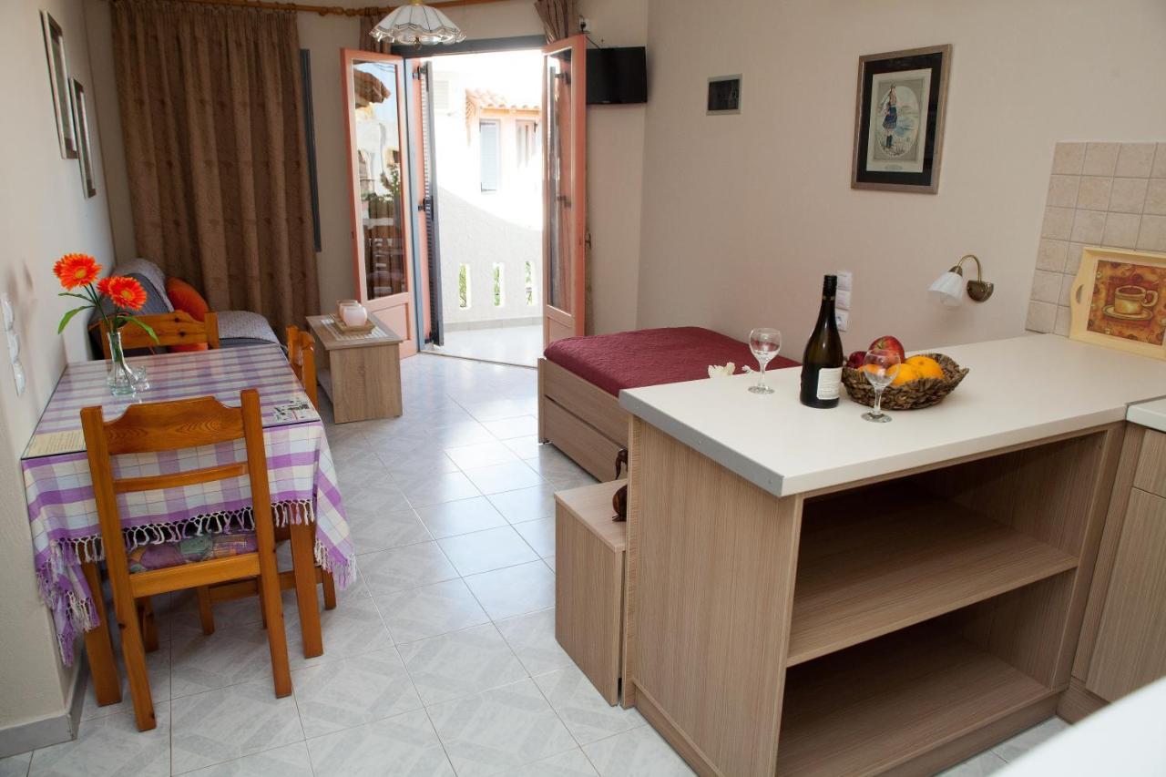 Palmira Apartments Makrýgialos 외부 사진